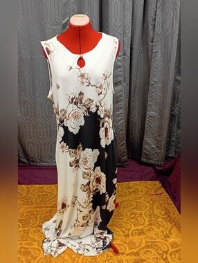 Unbranded Women's Floral Maxi Dress With Keyhole Front Detail & Pockets Size XL